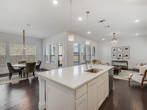 4th image of 1295 Ocean Breeze Dr