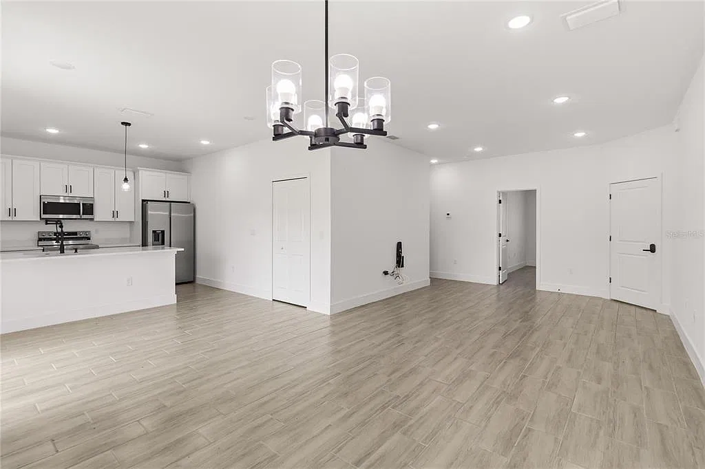 2 bed, 2.0 bath, 1616 sqft, $2,300 — Photo 3