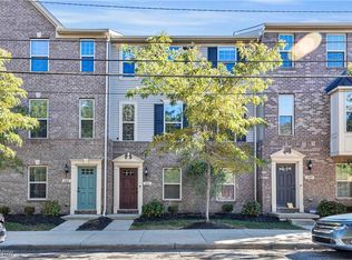 1391 Beach Ave, Lakewood, OH