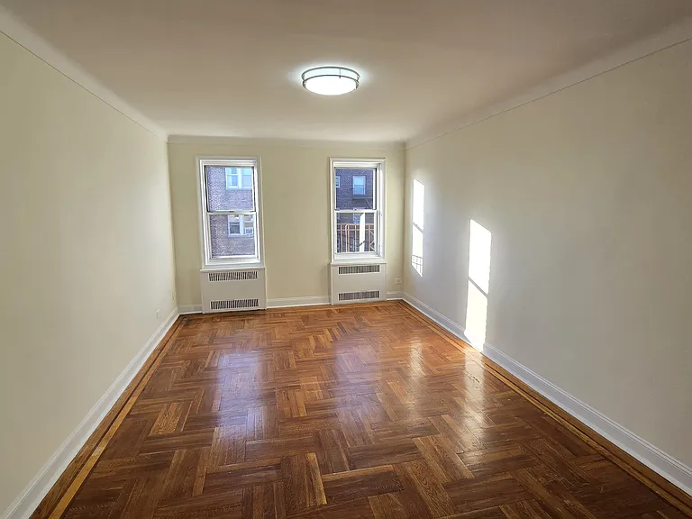 48-53 44th St #6G — Photo 1