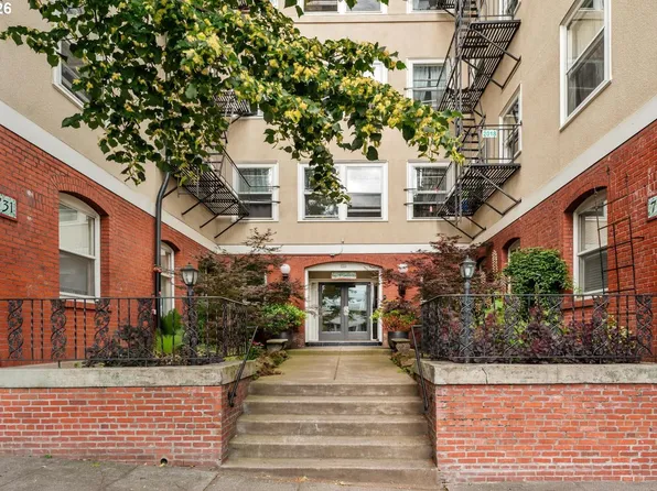 731 SW King Ave Unit 10, Portland, OR 97205