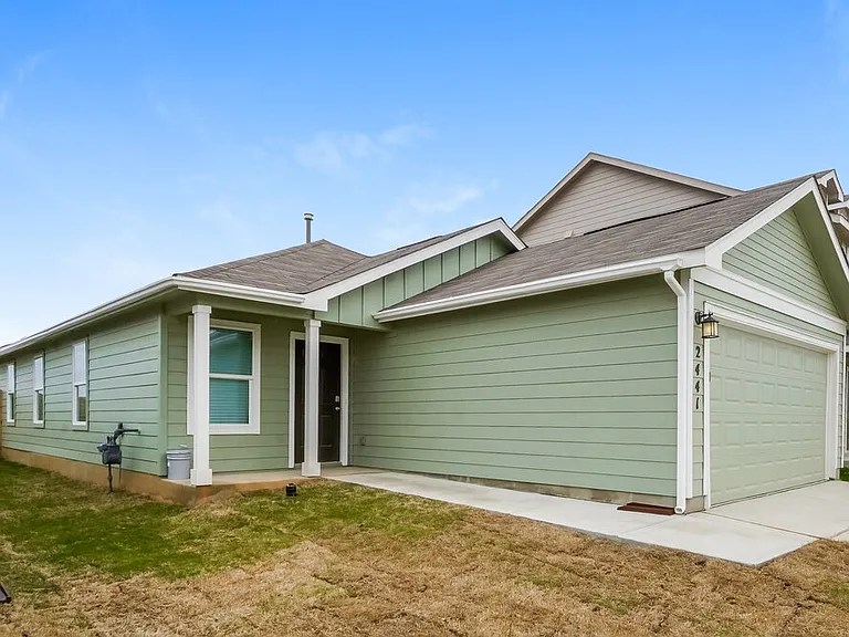 2441 Double Oak Dr — Photo 3