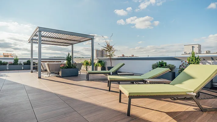 Rented by Nooklyn NYC LLC | media 43