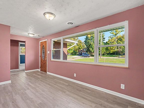4th image of 5 Maple Ave