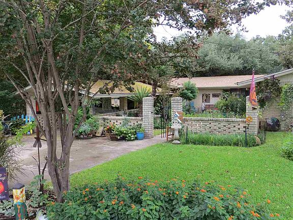 2nd image of 312 Bluebird Cir