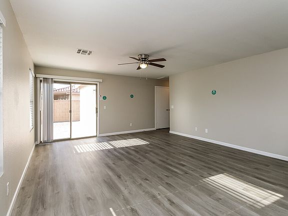 4th image of 2342 E Spruce Dr
