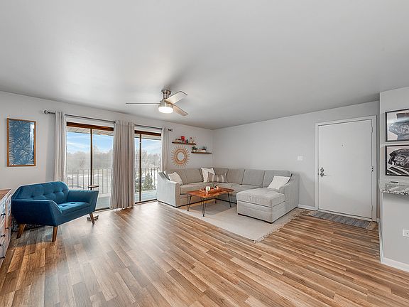 4th image of 9130 W 140th St #302