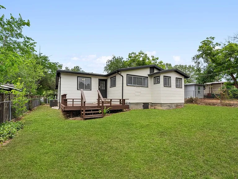 310 Sumner Dr — Photo 29