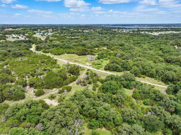 Bob White Dr, Granbury, TX 76049