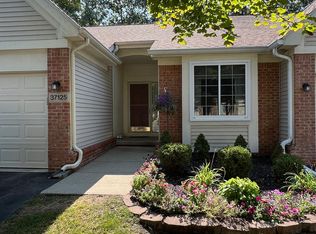 37125 Amhurst Dr #38, Westland, MI