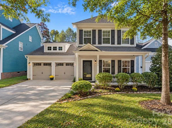 13326 Pierre Reverdy Dr, Davidson, NC 28036