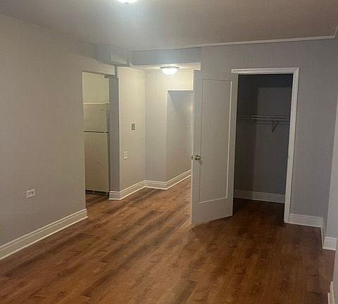 2nd image of 5732 N Winthrop Ave #14