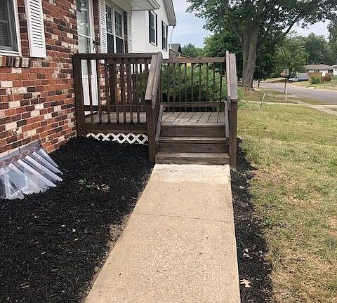 4th image of 1652 Coronet Dr