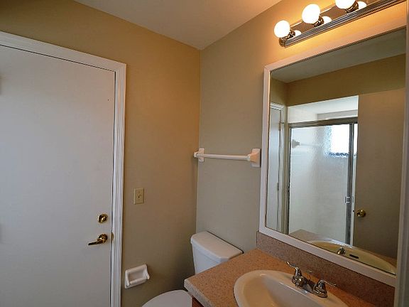 5th image of 243 Satinwood Cir