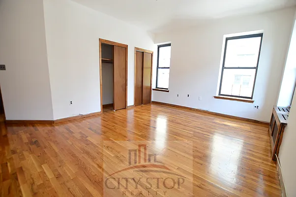 Rented by City Stop Realty | media 14