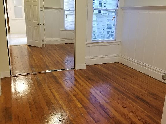4th image of 170 Julian Ave