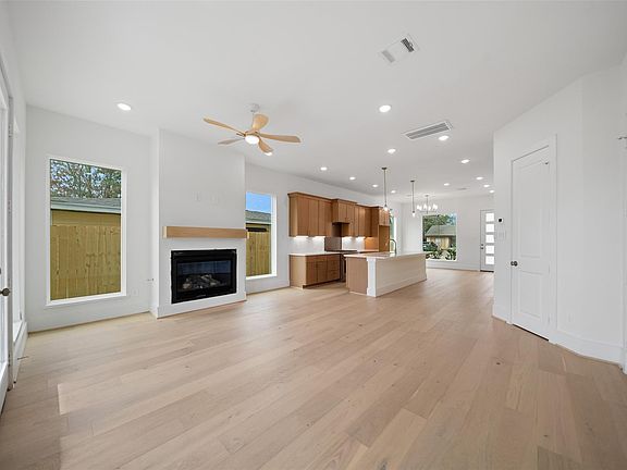 5th image of 8521 Friendship Rd