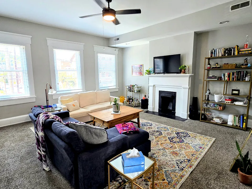 806 Main St #2