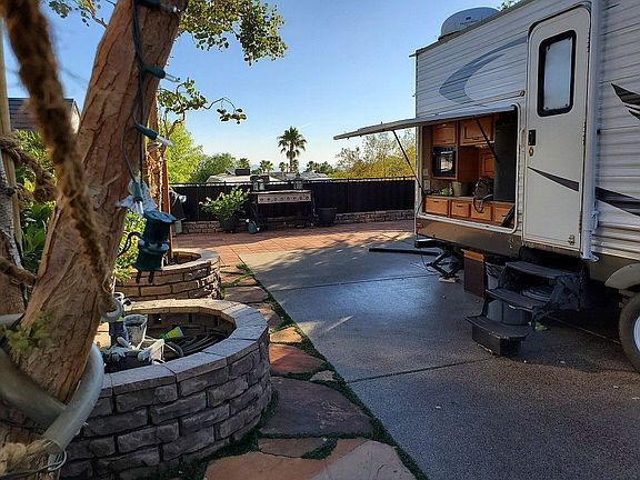 3rd image of 849 Oriole Way