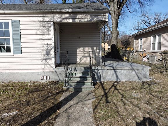 3rd image of 1721 Louisiana Ave