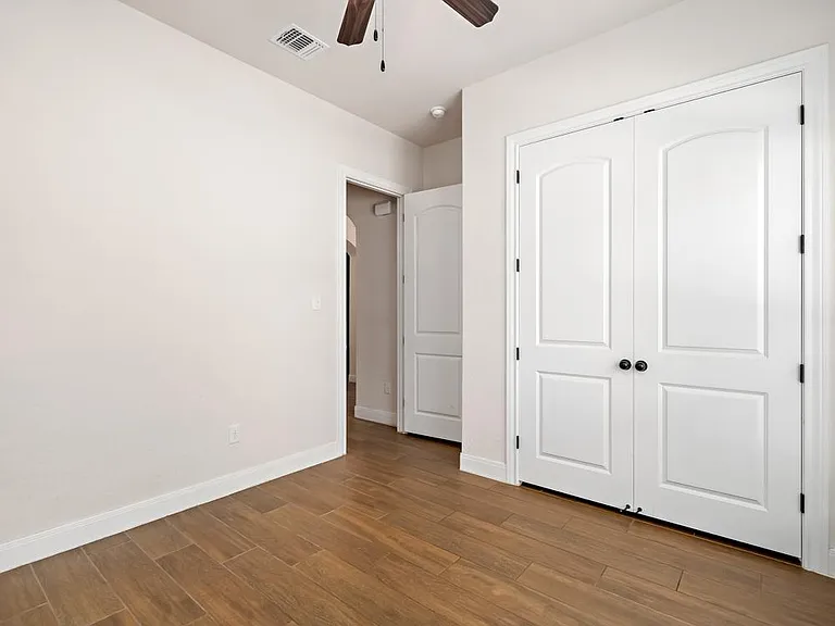 538 Carriage House — Photo 13