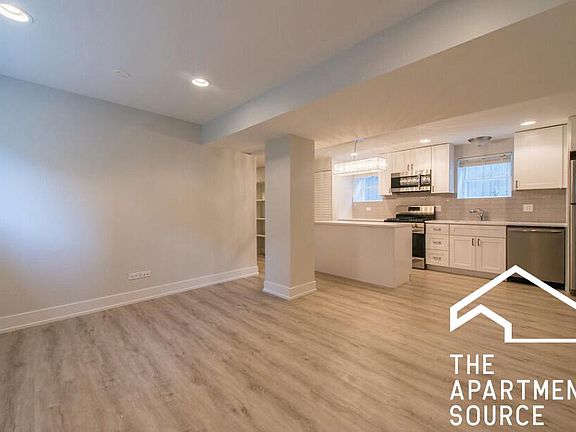 3rd image of 5021 N Ashland Ave