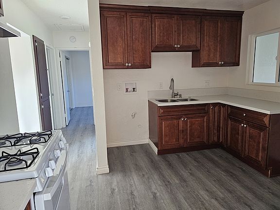 5th image of 13846 Milton Ave