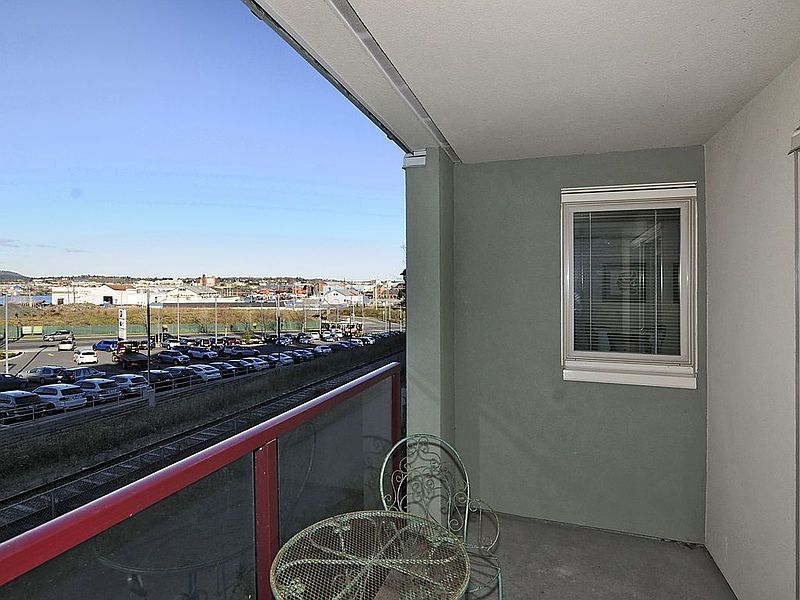 Victoria Apartment for rent - 2 Bedrooms — photo 16