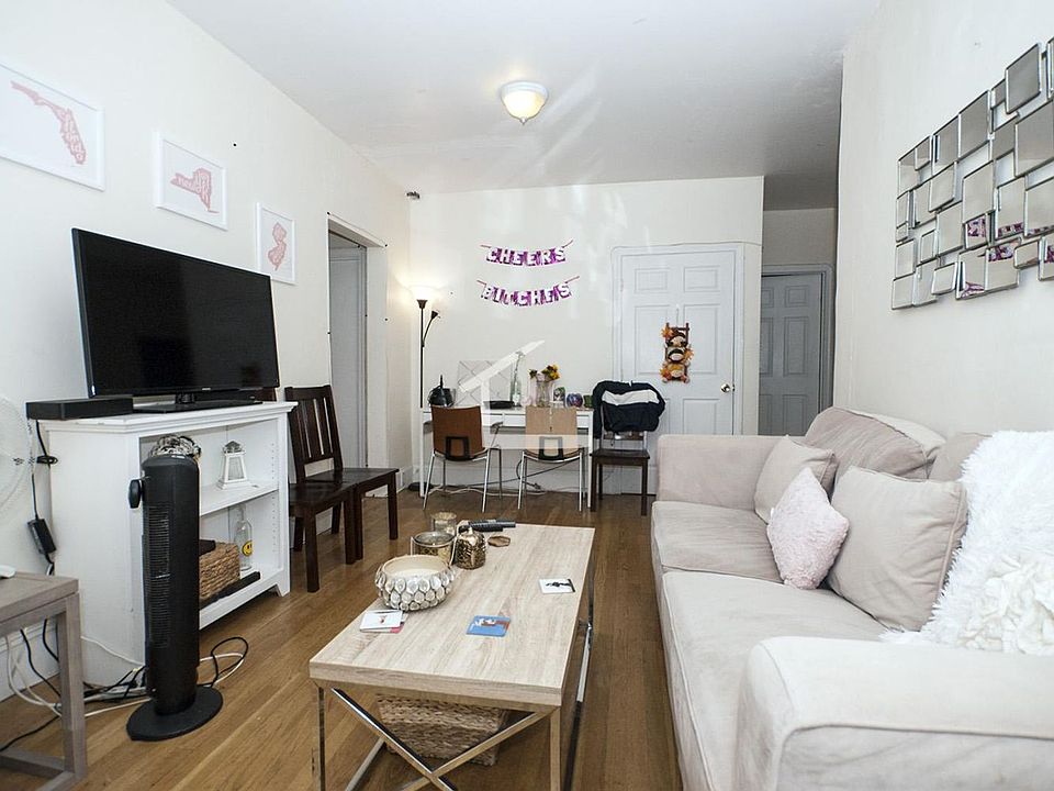 2nd image of 4 Egmont St #5