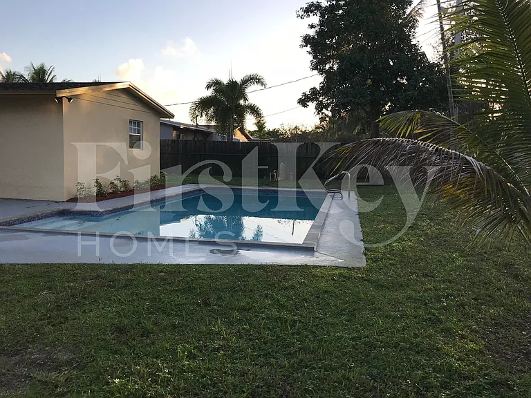 4896 NW 6th Ct — Photo 15