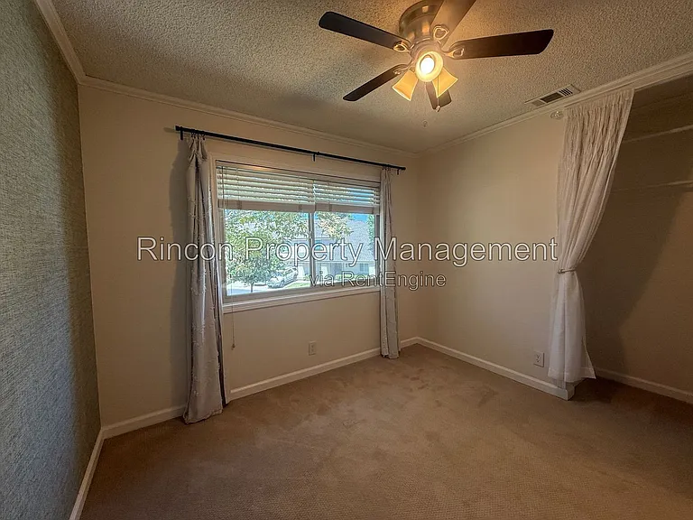 694 Deerhunter Ln — Photo 15