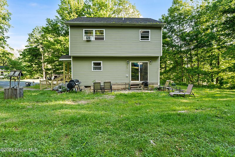 5th image of 1324 Blue Factory Hill Road