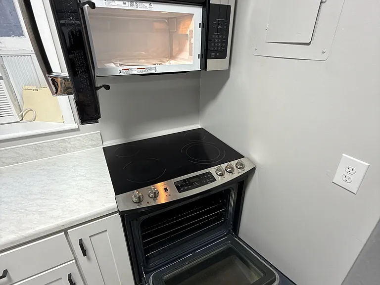 35-45-55 James Dr #1-A — Photo 10