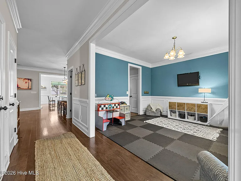 154 Cornel Ln — Photo 20
