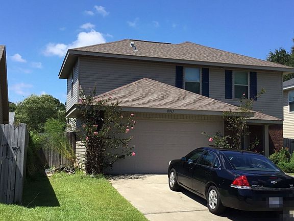 2nd image of 8913 Hertford Cir
