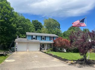 2057 Chateau Cir, New Concord, OH 43762