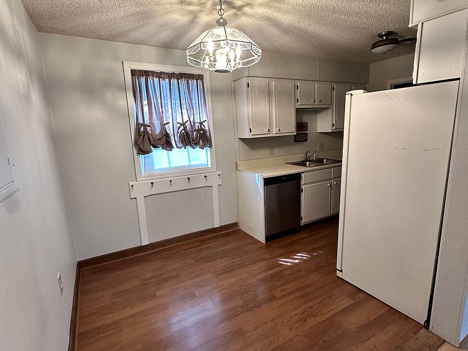 2nd image of 240 Watson Ave