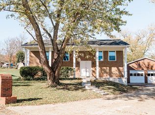 120 Village Ct, Winchester, KY 40391