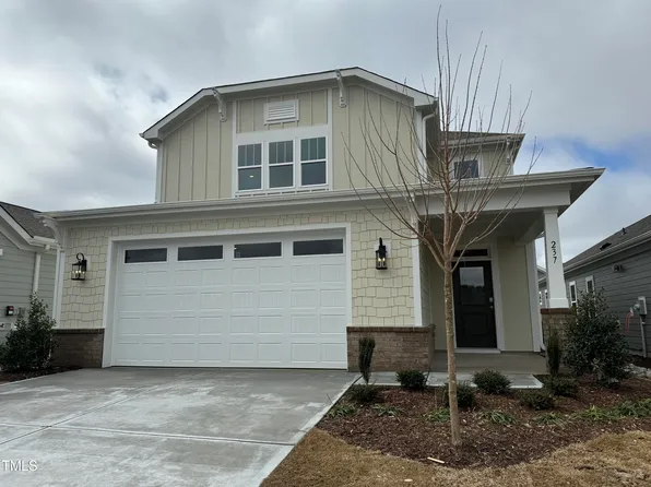 237 Village Walk Dr, Clayton, NC 27527
