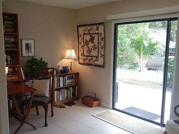 4th image of 2210 Cypress Cove Dr #I