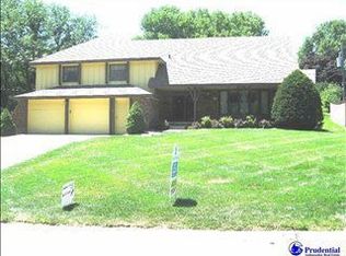 812 S 131st St, Omaha, NE 68154