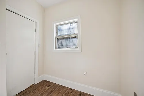 5618 Malcolm St Photo 1
