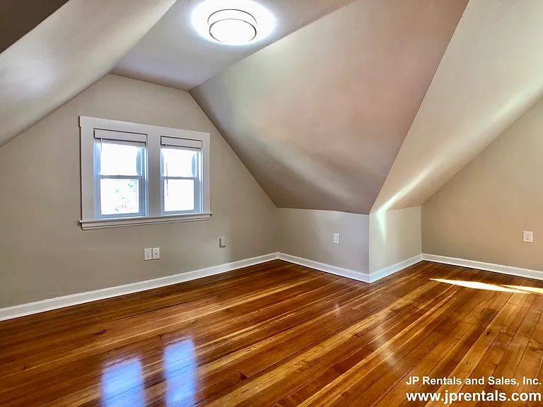 34 Evergreen St #3 — Photo 4