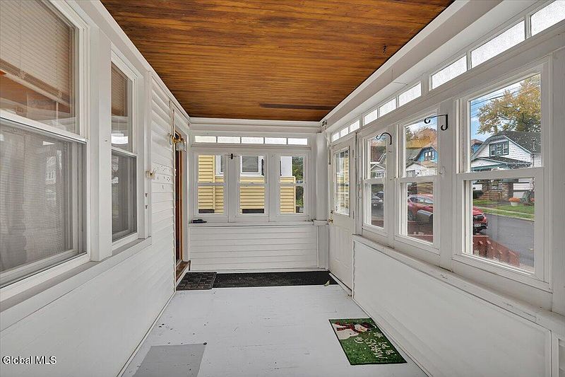 3rd image of 30 Bonheim Street