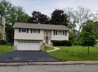 6033 Blodgett Ave, Downers Grove, IL 60516