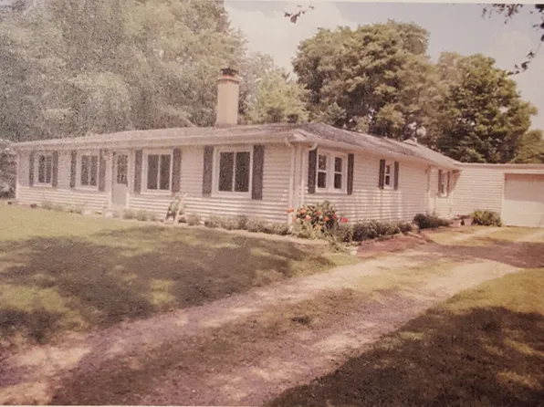 8660 N 17th St, Kalamazoo, MI 49009