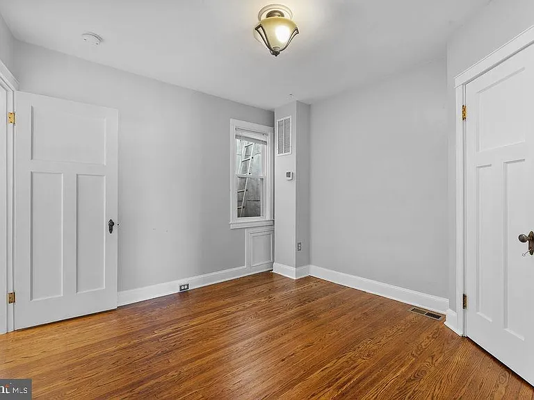 339 Drew St — Photo 15