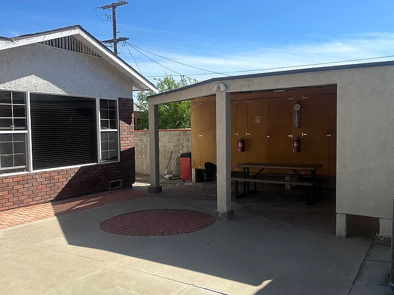 132 S Cedar St — Photo 8