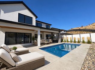 5533 Foothill Ct, Kelowna, BC V1W0C4