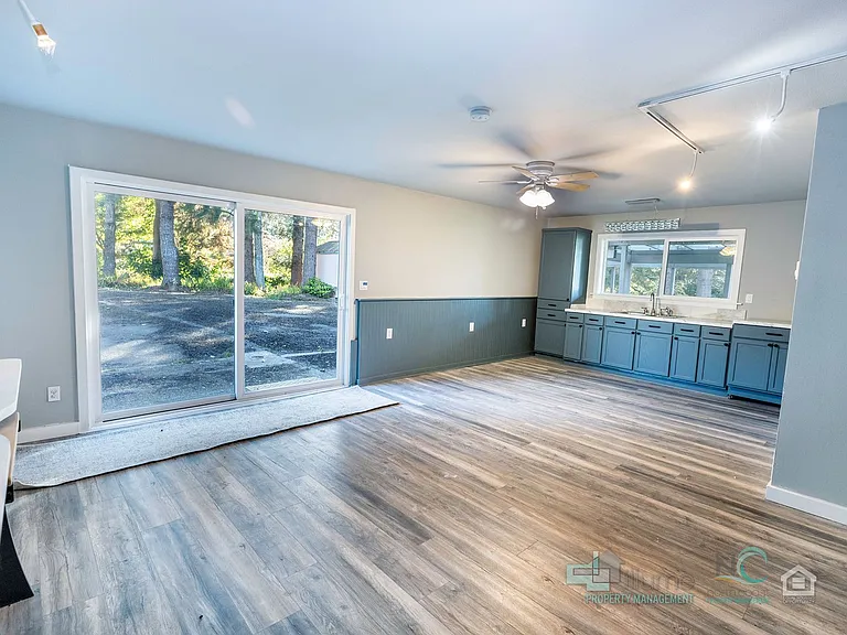 242 Hemlock St — Photo 49